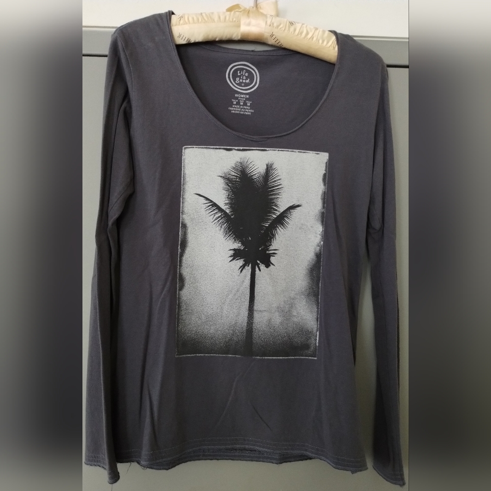 Life is Good Casual Graphic Tee Shirt Women Size M Gray Tree Long Sleeve Cotton